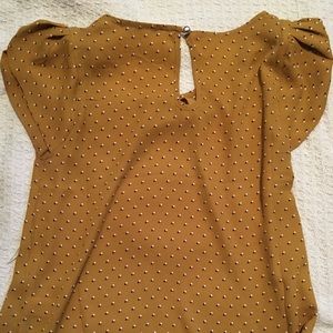 Adorable paper moon short sleeved blouse